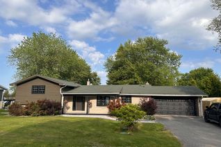Sidesplit for Sale, 1143 Connaught Dr, Smith-Ennismore-Lakefield, ON