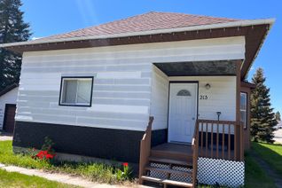 Detached House for Rent, 213 Fourteenth Ave, Cochrane, ON