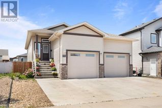 Detached House for Sale, 930 Manor Place Se, Redcliff, AB