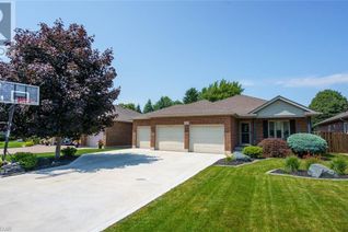 Detached House for Sale, 8 Turnberry Drive, Dorchester, ON