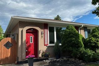 Semi-Detached House for Sale, 138 Oakdale Dr, Oakville, ON