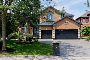 Detached House for Sale, 2 Kimber Cres, Vaughan, ON