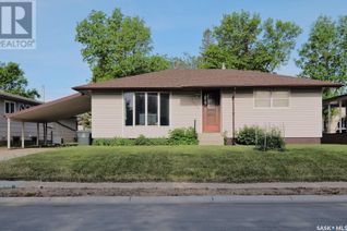 Detached House for Sale, 1003 King Street, Rosetown, SK