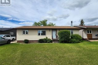 Detached House for Sale, 12 Combe Avenue, Melville, SK