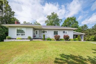 Detached House for Sale, 8693 60 Highway, Eganville, ON