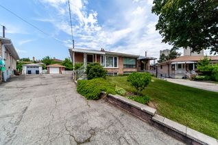 Bungalow for Sale, 26 Rabton Crt, Toronto, ON