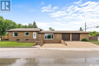 Bungalow for Sale, 1002 Iroquois Street W, Moose Jaw, SK