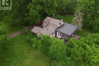 Detached House for Sale, 1837 8th Con Rd W Road W, Flamborough, ON