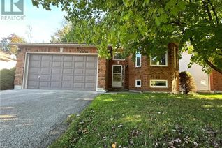 Detached House for Sale, 11 Evergreen Crescent, Wasaga Beach, ON