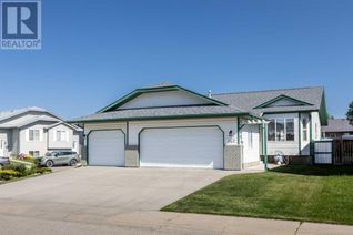 Bungalow for Sale, 142 Lyons Close, Red Deer, AB