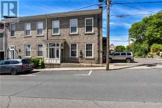 Property for Sale, 32 Apple Street, Brockville, ON