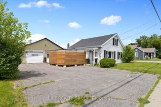 Detached House for Sale, 44 Centre St, Belleville, ON