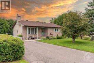 Bungalow for Sale, 615 Oxford Street, Kemptville, ON