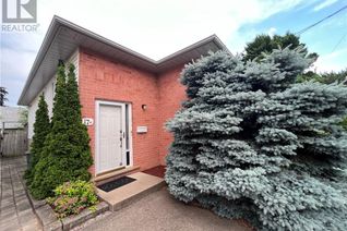 Detached House for Sale, 17 A Watkins Street, St. Catharines, ON