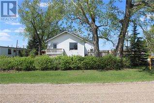 Bungalow for Sale, 404 Railway Avenue, Mossleigh, AB