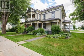 Detached House for Sale, 3302 Main Street, Avonmore, ON