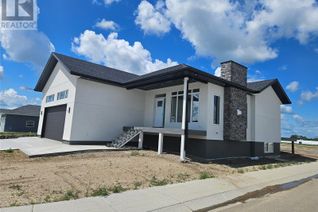 Detached House for Sale, 832 Weir Crescent, Warman, SK