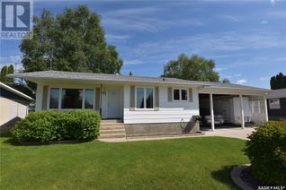 Detached House for Sale, 423 6th Avenue E, Nipawin, SK