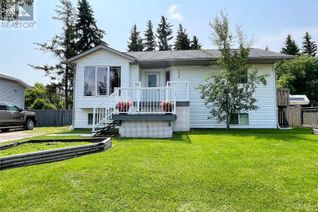 Detached House for Sale, 216 Centre Avenue, Meadow Lake, SK