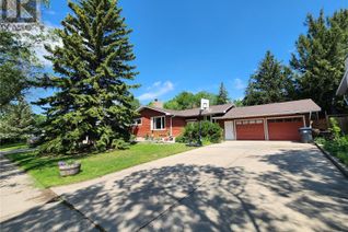 Bungalow for Sale, 1691 Warren Avenue, Weyburn, SK