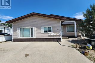 Bungalow for Sale, 12 8th Street Ne, Weyburn, SK