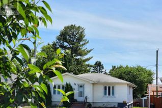 Bungalow for Sale, 1834 Victoria Ave E, Thunder Bay, ON