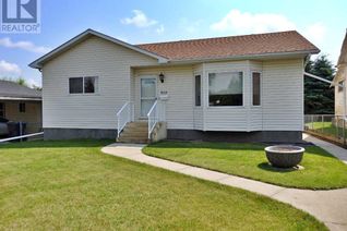 Detached House for Sale, 5115 51 Street, Mannville, AB