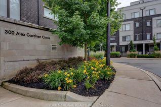 Condo Townhouse for Sale, 300 Alex Gardner Circ #54, Aurora, ON