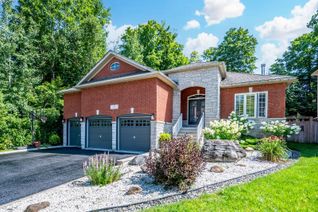 Detached House for Sale, 34 Camelot Sq, Barrie, ON