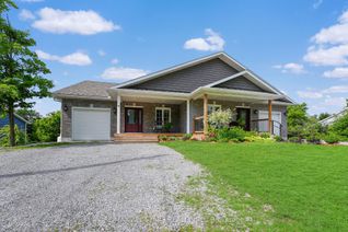 Bungalow for Sale, 98 Bond St E, Kawartha Lakes, ON