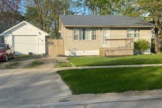 Bungalow for Sale, 239 Elizabeth St, Southwest Middlesex, ON