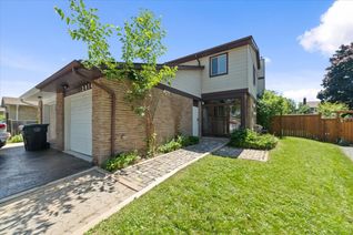 Semi-Detached House for Sale, 2814 Andorra Circ, Mississauga, ON