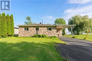 Detached House for Sale, 21186 Bayview Avenue, Bainsville, ON