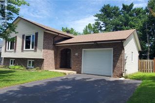 Raised Ranch-Style House for Sale, 82 Spruce Street, Petawawa, ON