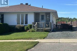 Semi-Detached House for Sale, 56 Farrell Cres, Elliot Lake, ON