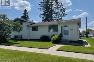 Detached House for Sale, 1021 Third St E, Fort Frances, ON