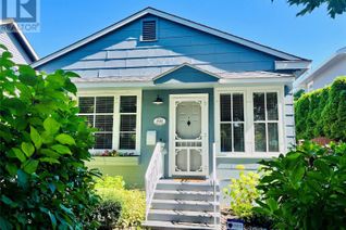 House for Sale, 1985 Abbott Street, Kelowna, BC