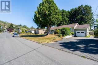 Detached House for Sale, 1679 Cedar Ave, Saanich, BC