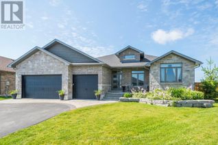 Detached House for Sale, 33 Crews Crescent, Quinte West, ON