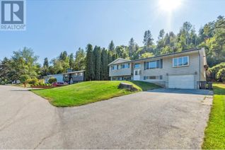 Property for Sale, 2828 Dumont Crescent, Castlegar, BC