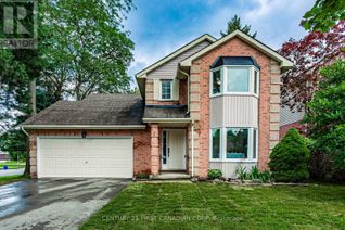 Detached House for Sale, 2 Colonial Crescent, London, ON