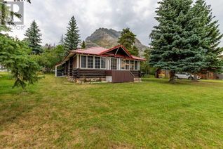 Cottage for Sale, 306 Fountain Avenue, Waterton Park, AB