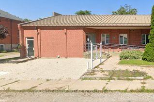 Bungalow for Sale, 93 Main St, Chatham-Kent, ON