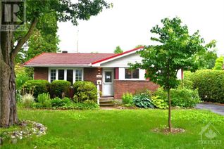 Bungalow for Rent, 1962 Connecticut Crescent, Ottawa, ON