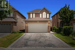 Detached House for Sale, 6 Woodhaven Crescent, Richmond Hill, ON