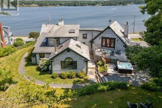 House for Sale, 970 Main Street, Mahone Bay, NS