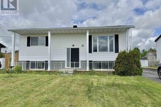 Bungalow for Sale, 11 Otter Ave, Manitouwadge, ON