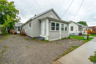 Bungalow for Sale, 13 Hampstead Place, St. Catharines, ON