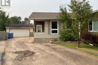 Semi-Detached House for Sale, 22 Cottonwood Bay, Regina, SK