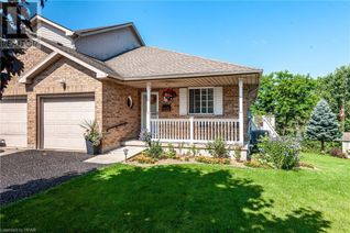 Townhouse for Sale, 132 Athlone Crescent, Stratford, ON